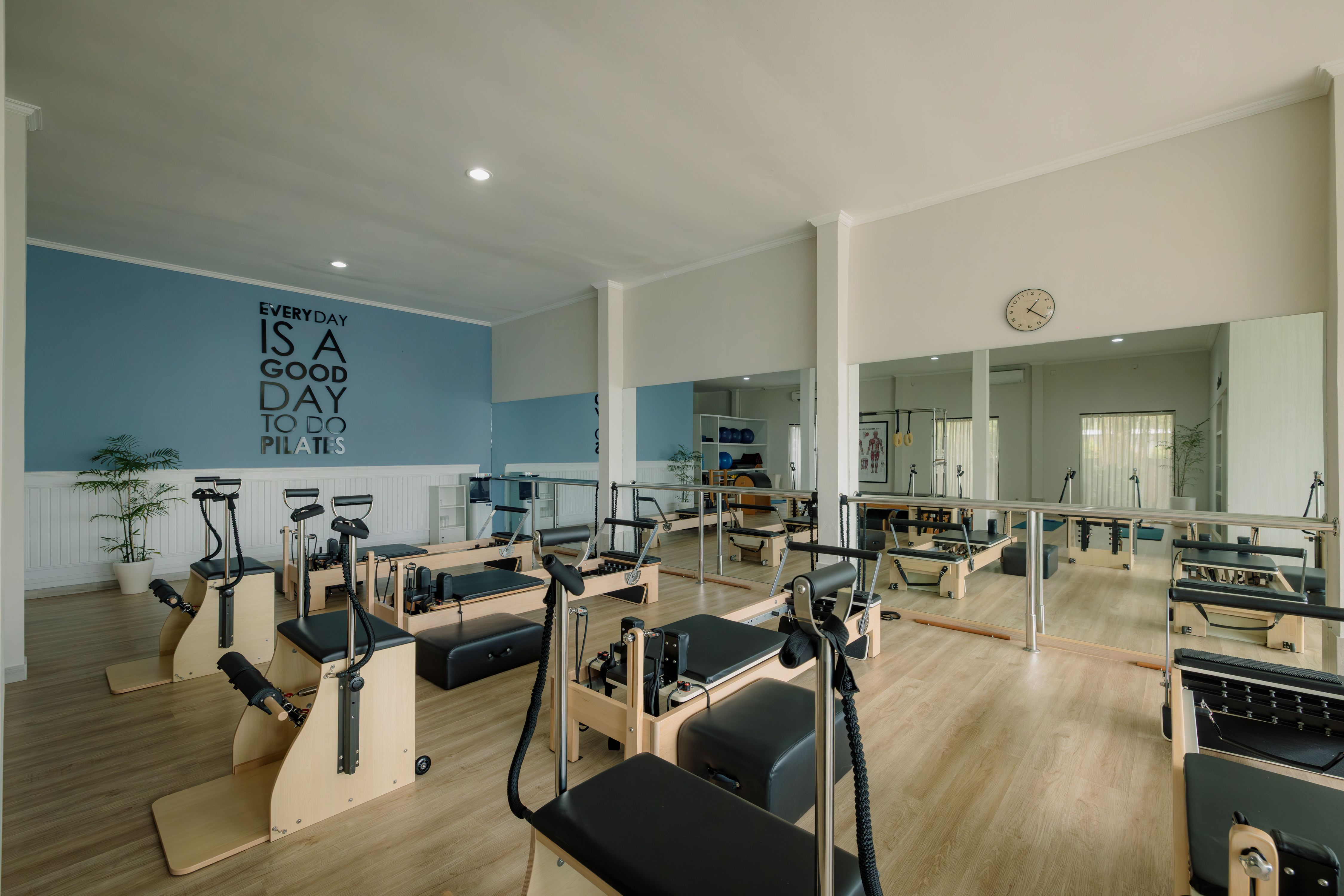 IMMERSIVE 4-WEEK TRAINING